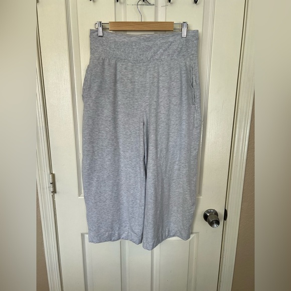 Athleta Pants - Athleta Heather Gray Culotte Pants Size MP